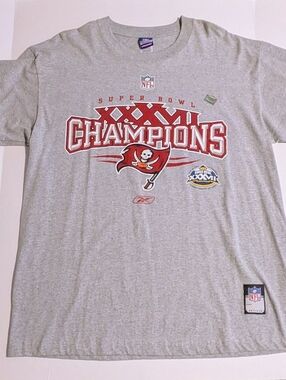 Vintage Tampa Bay Buccaneers NFL 2003 Super Bowl XXXVII Champions T-Shirt Size L